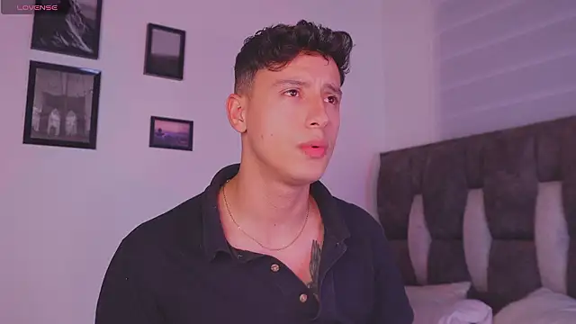 I Gabriel online show from March 15, 5:24 am