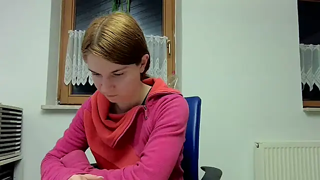 Snapshot of Geile-Luna chatting on February 14, 8:27 pm Geile-Luna online show from February 14, 8:27 pm