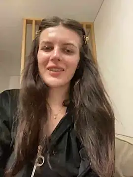 little belucci online show from February 22, 9:04 pm