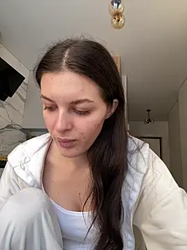 little belucci online show from January 16, 2:10 pm