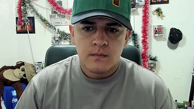 Snapshot of ney_22 chatting on December 19, 1:07 pm ney 22 online show from December 19, 1:07 pm