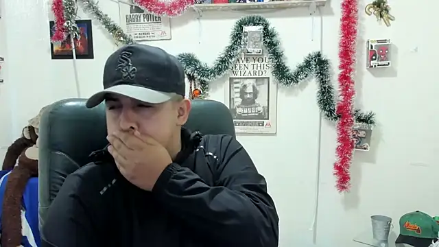 Snapshot of ney_22 chatting on December 23, 4:54 am ney 22 online show from December 23, 4:54 am