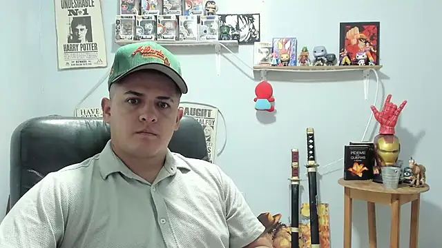 Snapshot of ney_22 chatting on January 18, 12:14 am ney 22 online show from January 18, 12:14 am