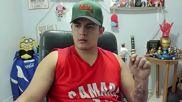 Snapshot of ney_22 chatting on February 4, 8:47 pm ney 22 online show from February 4, 8:47 pm