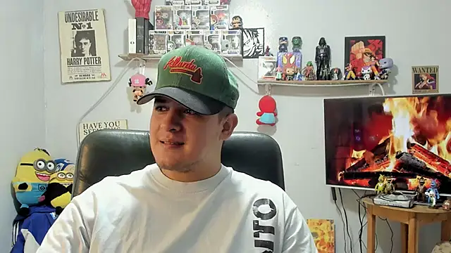 Snapshot of ney_22 chatting on February 19, 2:07 am ney 22 online show from February 19, 2:07 am