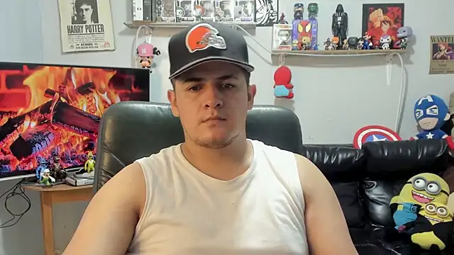 Snapshot of ney_22 chatting on February 22, 9:13 pm ney 22 online show from February 22, 9:13 pm