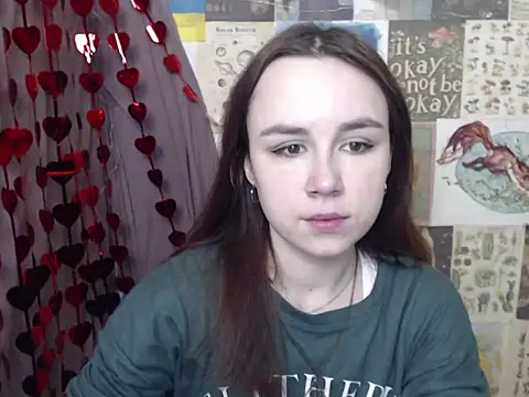 VeryVeryVeryShy  online show from February 5, 6:51 am