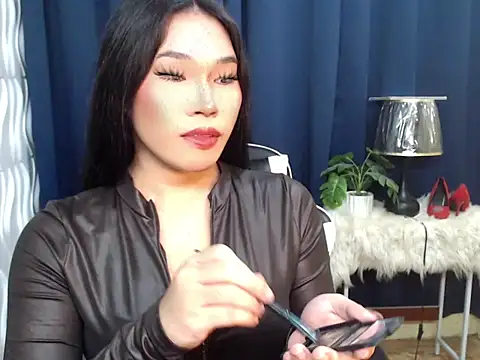 Snapshot of Ur_Fantastic_Lina chatting on January 16, 6:12 pm Ur Fantastic Lina online show from January 16, 6:12 pm