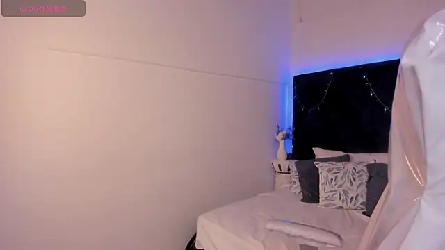 lauren fit online show from March 7, 3:28 pm