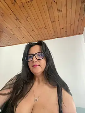 SWEETLILY18 online show from April 13, 12:21 pm