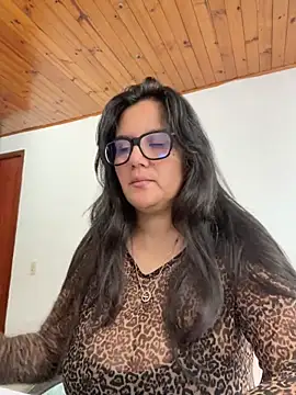 SWEETLILY18 online show from April 17, 12:52 pm