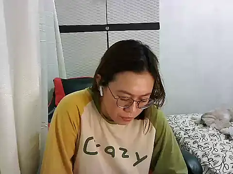 crizzybel online show from March 12, 5:02 am