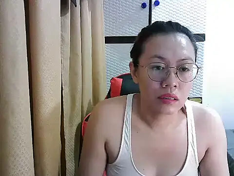 crizzybel online show from October 28, 4:20 pm