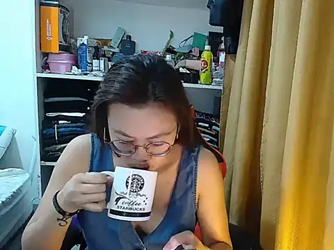 crizzybel online show from February 6, 7:06 pm