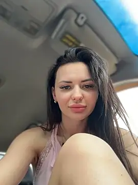 PrincessaHill  online show from June 4, 9:37 am