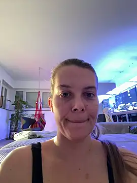 Snapshot of newMichelle chatting on January 17, 12:10 pm newMichelle online show from January 17, 12:10 pm