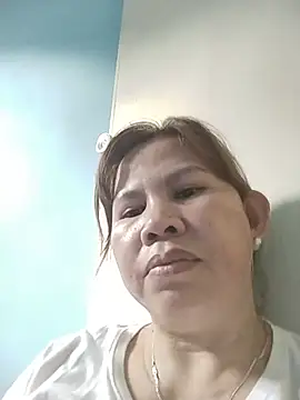 Snapshot of simplewild_mom chatting on July 22, 8:39 am simplewild mom online show from July 22, 8:39 am