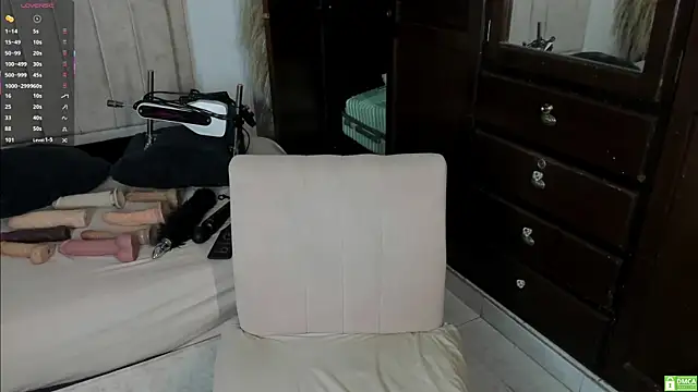 Snapshot of Bianka_olivetto021 chatting on July 3, 5:25 am Bianka olivetto021 online show from July 3, 5:25 am