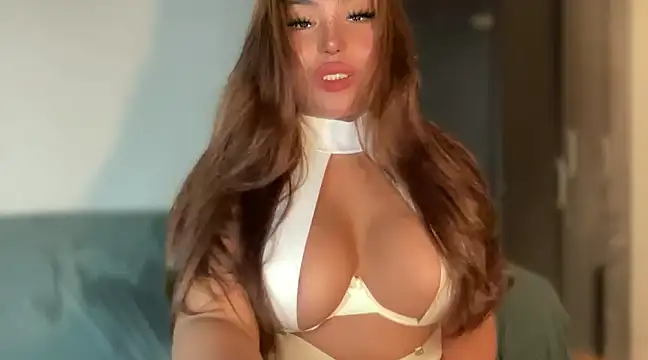 Snapshot of BigDominaMia chatting on December 26, 6:12 pm BigDominaMia online show from December 26, 6:12 pm