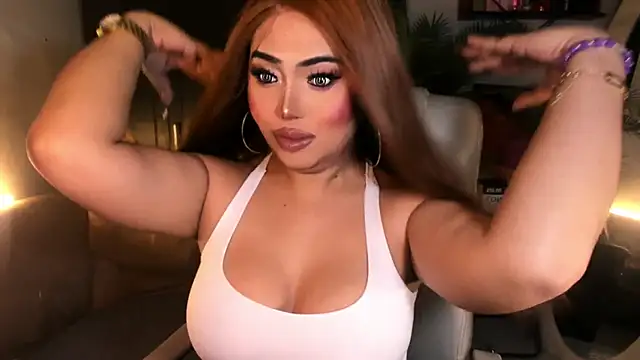 Snapshot of BigDominaMia chatting on September 26, 10:52 am BigDominaMia online show from September 26, 10:52 am