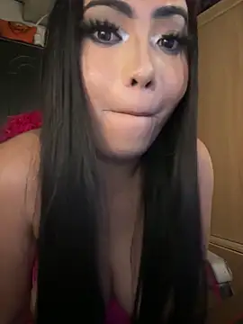 Snapshot of BigDominaMia chatting on February 20, 6:26 am BigDominaMia online show from February 20, 6:26 am