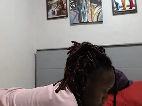 Snapshot of CandyLovesU2 chatting on December 13, 8:04 pm CandyLovesU2 online show from December 13, 8:04 pm