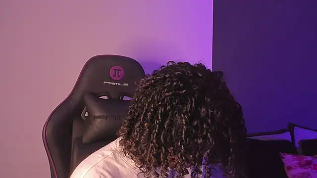 Lucas eevans online show from February 10, 5:09 pm