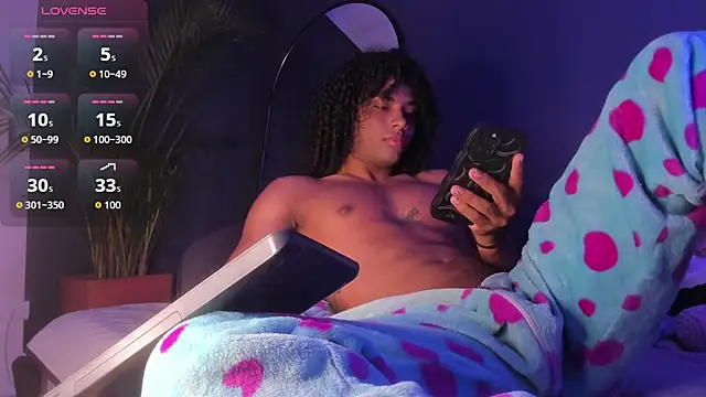 Lucas eevans online show from October 20, 1:11 pm