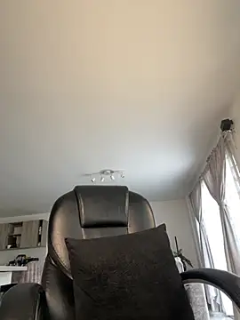 Snapshot of Frank_Farrell chatting on February 24, 7:56 pm Frank Farrell online show from February 24, 7:56 pm