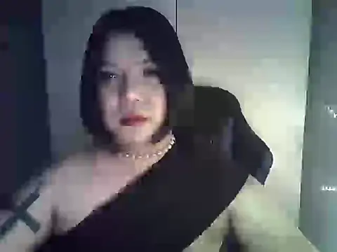 StrawberryWine07 online show from February 4, 5:10 am