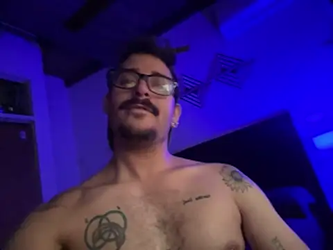 mrtnivnn online show from March 14, 5:40 pm