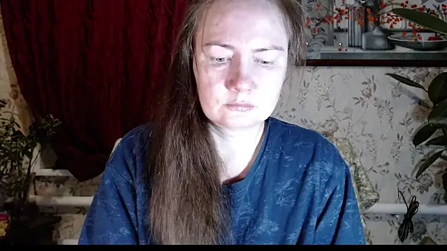 EmilyDoth online show from February 26, 12:48 pm