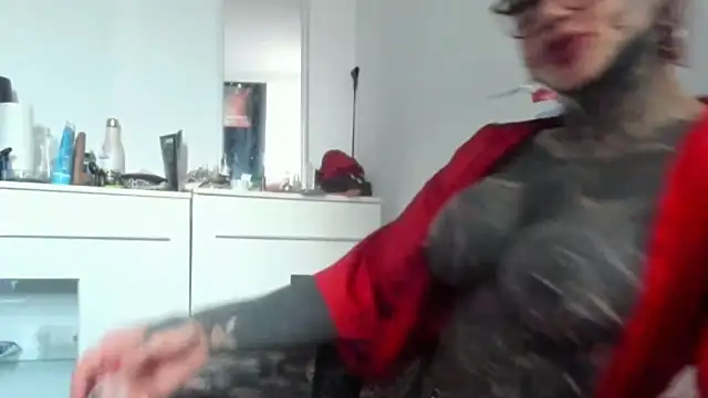 tamarapervert online show from April 26, 5:10 pm