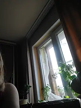 IrmaRose online show from April 18, 4:49 am