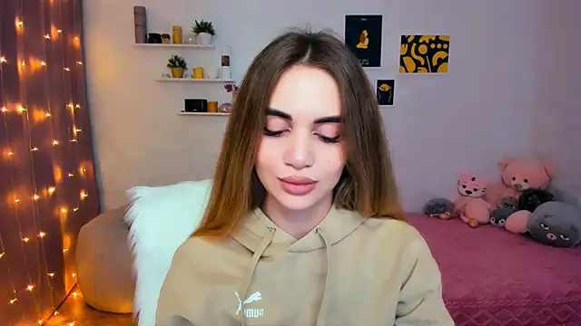 aPieceOfJoy online show from February 6, 9:49 pm