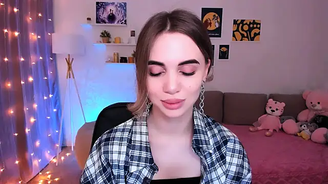 aPieceOfJoy online show from March 19, 12:04 am