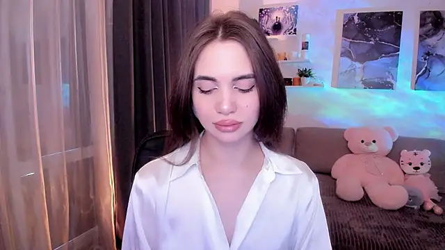 aPieceOfJoy online show from March 1, 5:53 am