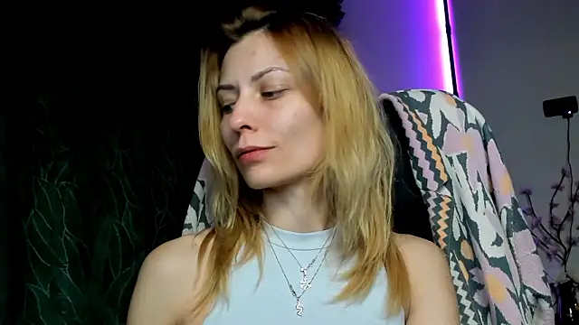 karo123421 online show from February 16, 9:11 pm