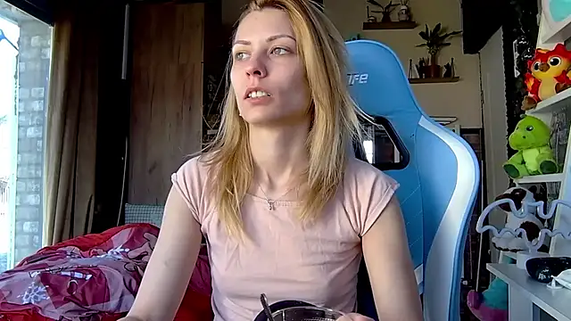 karo123421 online show from March 6, 11:50 am