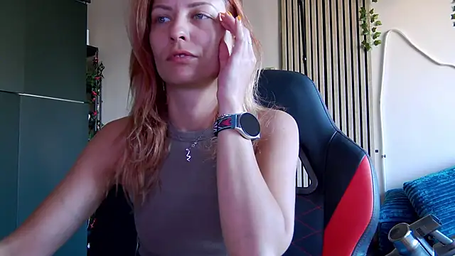 karo123421 online show from June 28, 3:23 am