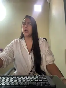 kendall 52 online show from May 26, 3:41 pm