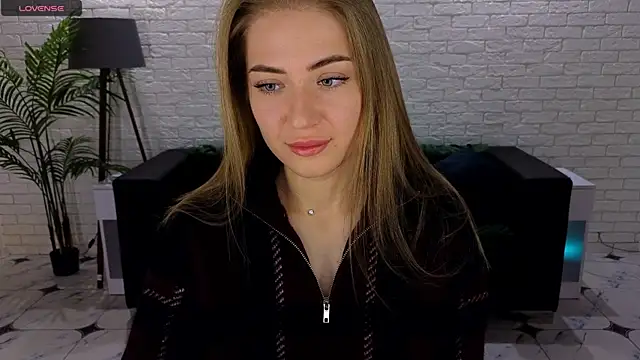 Adelyna Bird online show from September 26, 6:17 am