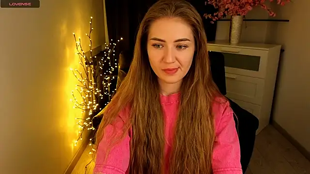 Adelyna Bird online show from May 26, 6:31 am