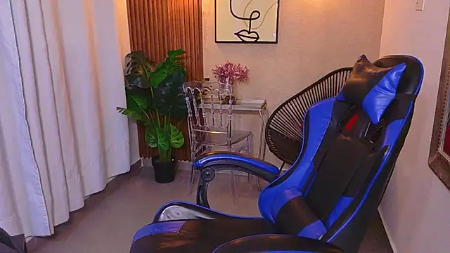 Kenya--Buhle online show from June 17, 11:12 am
