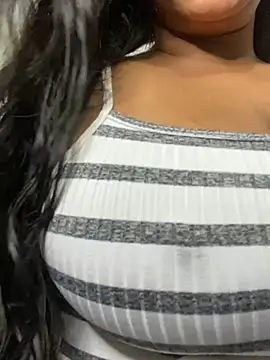 Snapshot of bea3liz chatting on January 12, 3:07 am bea3liz online show from January 12, 3:07 am