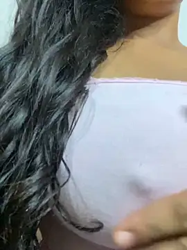 Snapshot of bea3liz chatting on January 25, 2:04 am bea3liz online show from January 25, 2:04 am