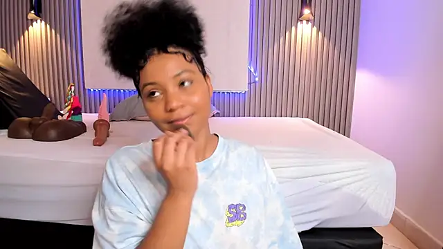 Zafiiraa online show from March 20, 12:00 pm