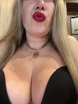 Kittenforyou online show from February 18, 1:29 pm