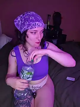 Moxxxie online show from June 5, 1:50 pm