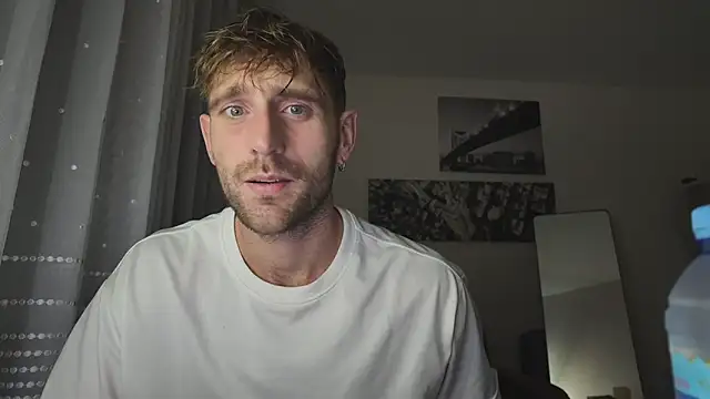 lukegunn online show from February 4, 11:42 pm